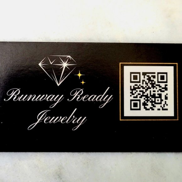 Oscar de la Renta Diamond Swarovski Crystal Square Cluster Statement Necklace - Picture 3 of 14